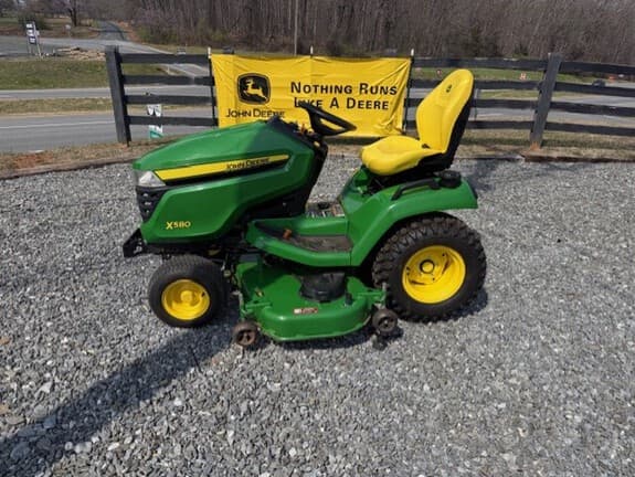 Image of John Deere X580 equipment image 1