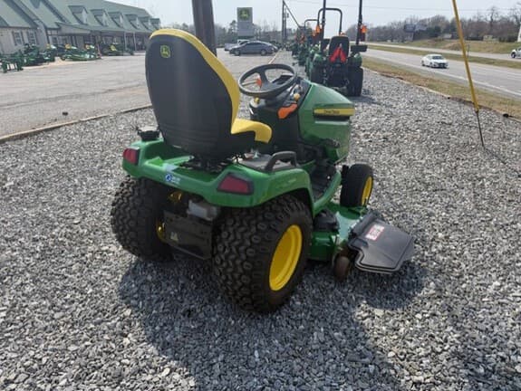 Image of John Deere X580 equipment image 4