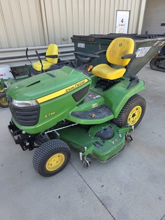 John Deere X734 Equipment Image0