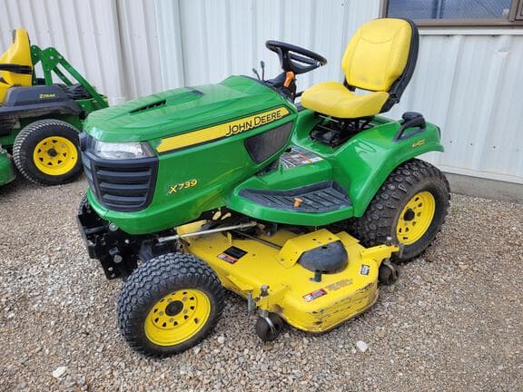 Image of John Deere X739 Primary image