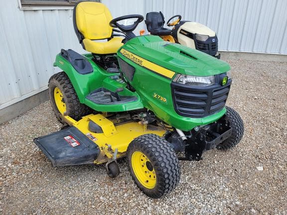 Image of John Deere X739 equipment image 2