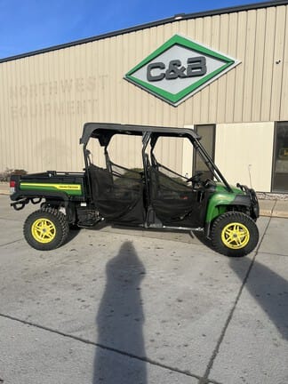 John Deere XUV 825M Equipment Image0