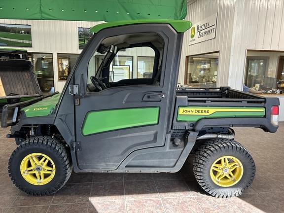 Image of John Deere XUV 835R equipment image 1