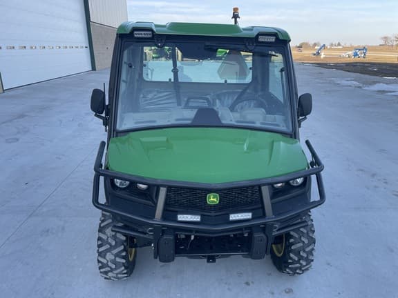 Image of John Deere XUV 835R equipment image 1