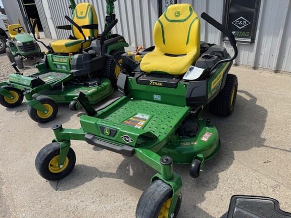 John Deere Z320M Equipment Image0