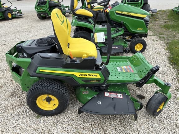 Image of John Deere Z320M equipment image 3