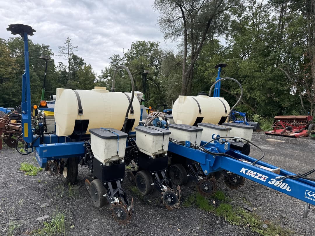 Image of Kinze 3000 Image 1