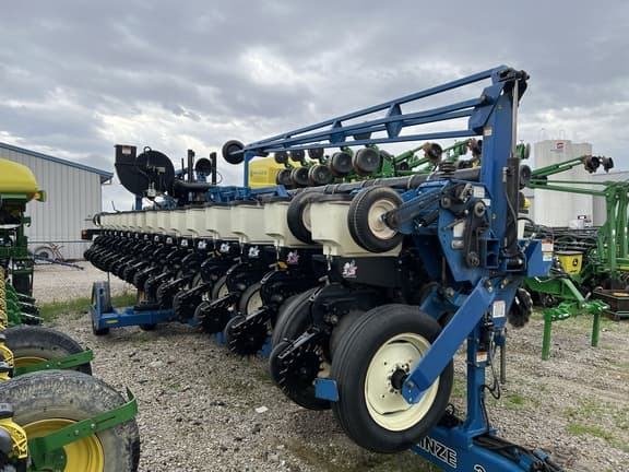 Image of Kinze 3600 Primary image