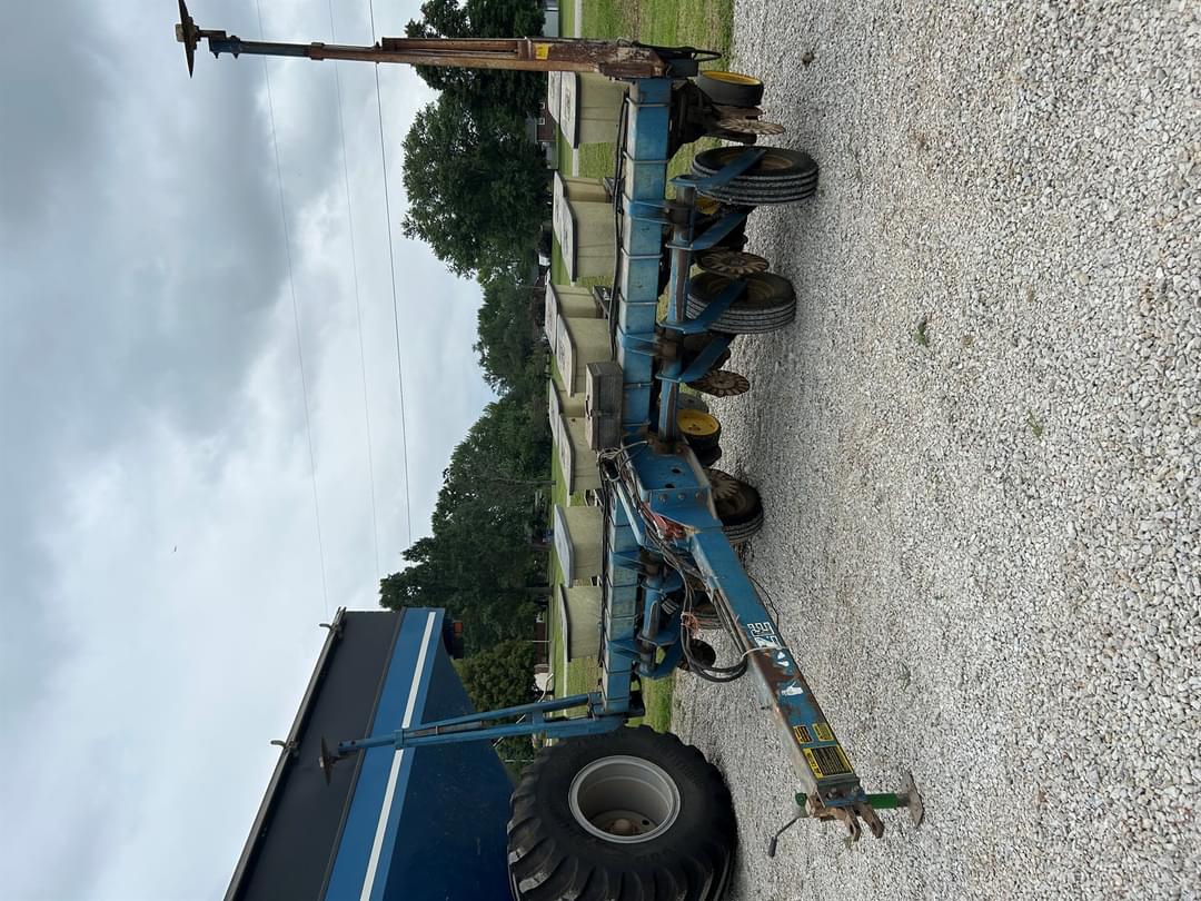 Image of Kinze PT6 Image 0