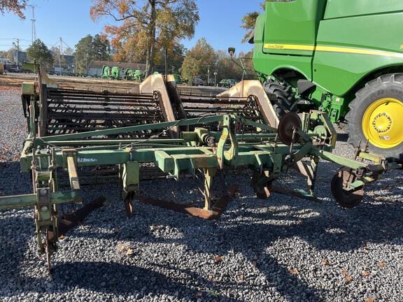 KMC 4-36 Equipment Image0