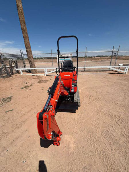 Image of Kubota K008-5 equipment image 2