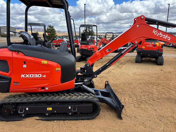 Image of Kubota KX030-4 equipment image 1