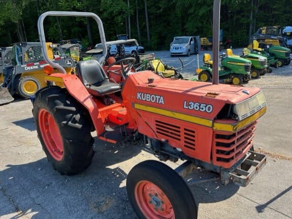 Image of Kubota L3650 Primary image