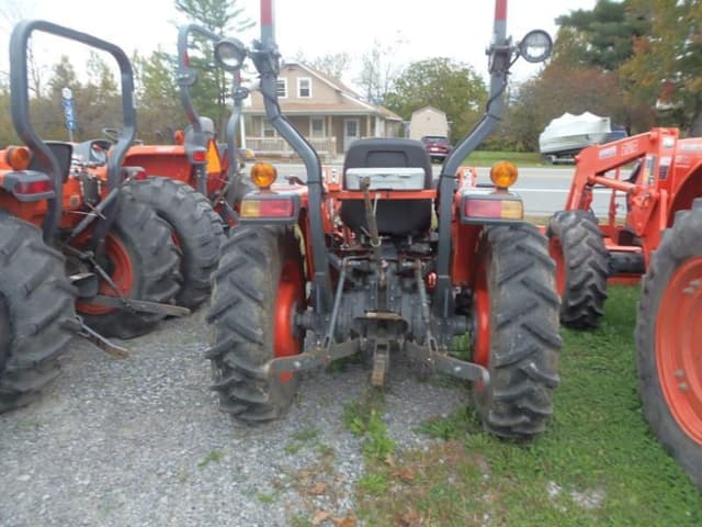 Image of Kubota L3901 equipment image 2