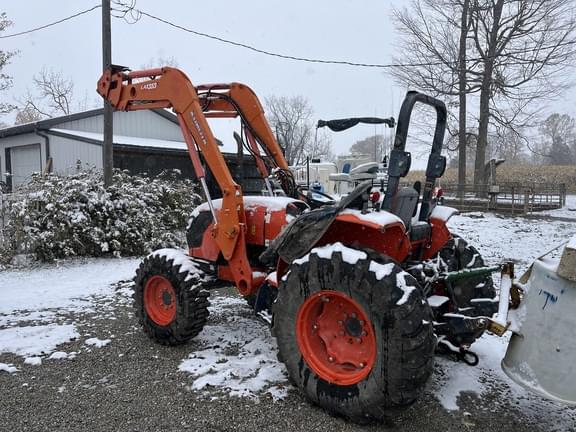 Image of Kubota M7060 equipment image 1