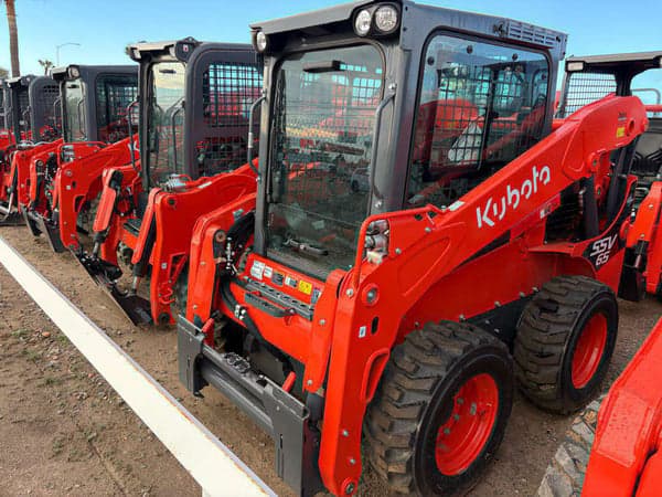 Image of Kubota SSV65 equipment image 3