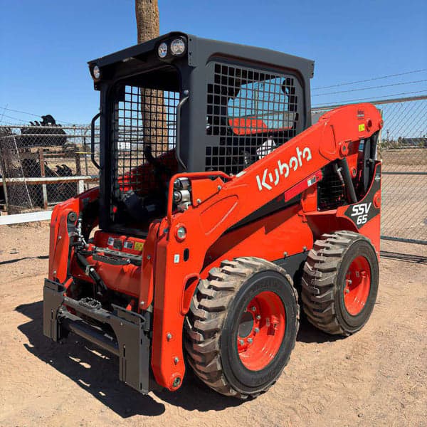 Image of Kubota SSV65 equipment image 4