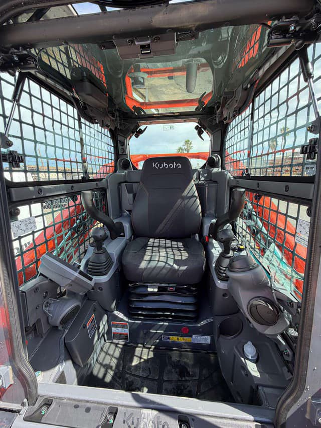 Image of Kubota SVL97-3 equipment image 4