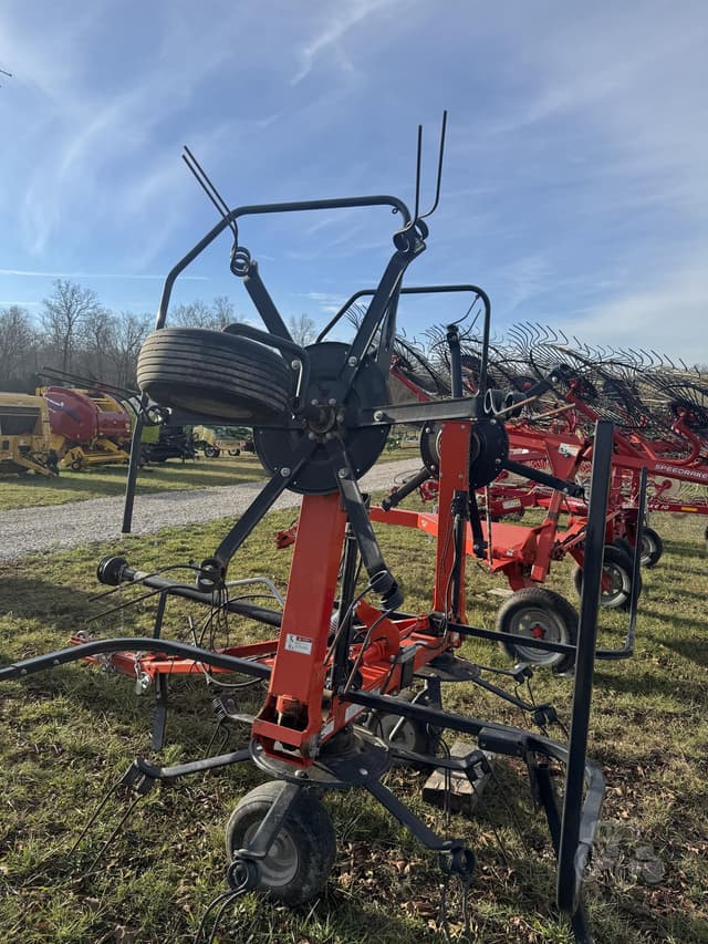 Image of Kubota TE4052T equipment image 4