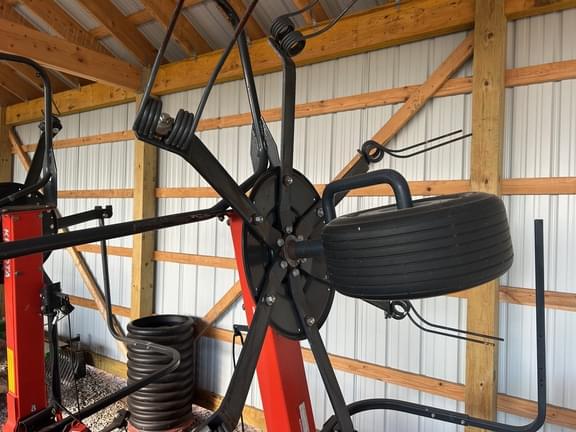 Image of Kubota TE4052T equipment image 2
