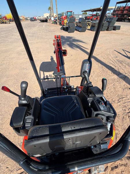 Image of Kubota U17 equipment image 2