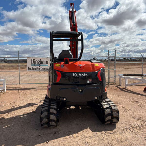Image of Kubota U55-5 equipment image 3