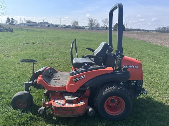 Image of Kubota ZD331 equipment image 3
