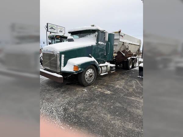 2002 Kuhn Knight 4063 Equipment Image0