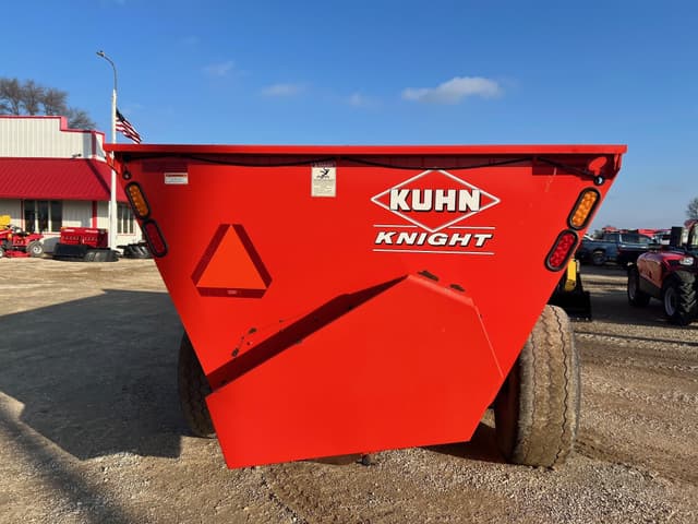 Image of Kuhn Knight 8124 equipment image 3