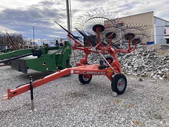 Image of Kuhn SR108 equipment image 3