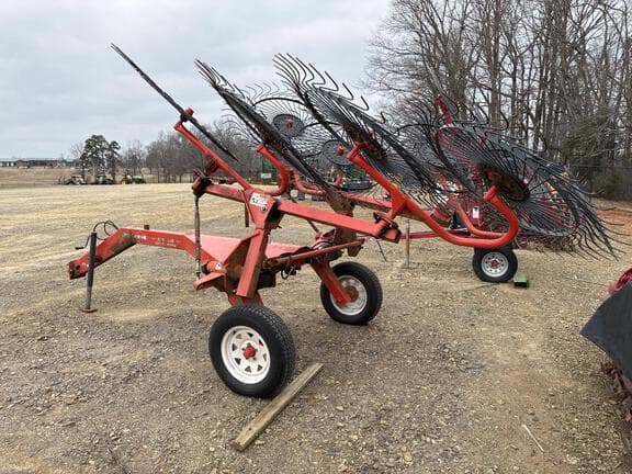 Image of Kuhn SR108 equipment image 2