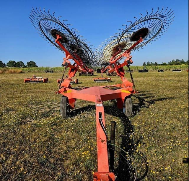 Image of Kuhn SR110 equipment image 3