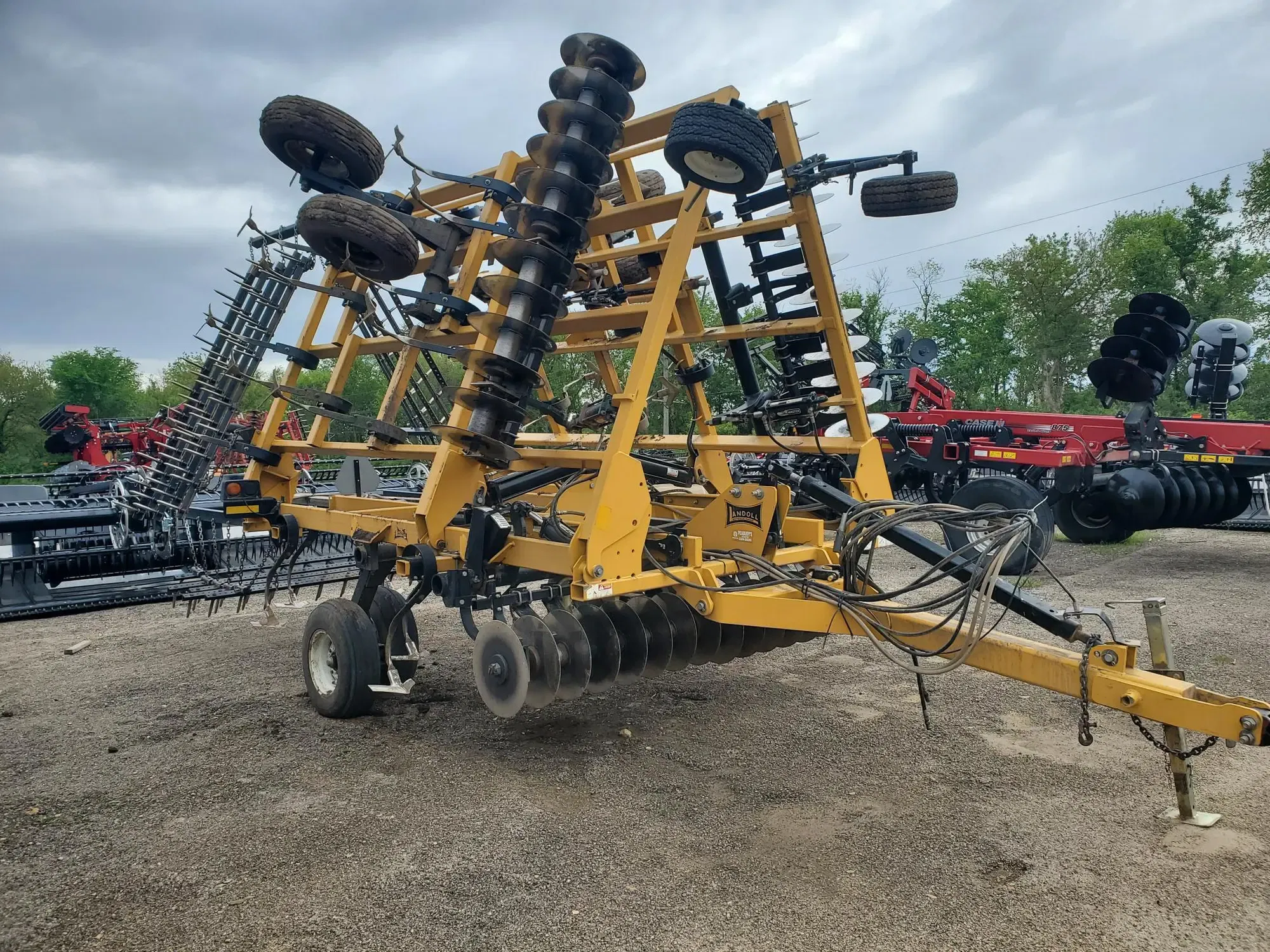 Landoll 850 Equipment Image0