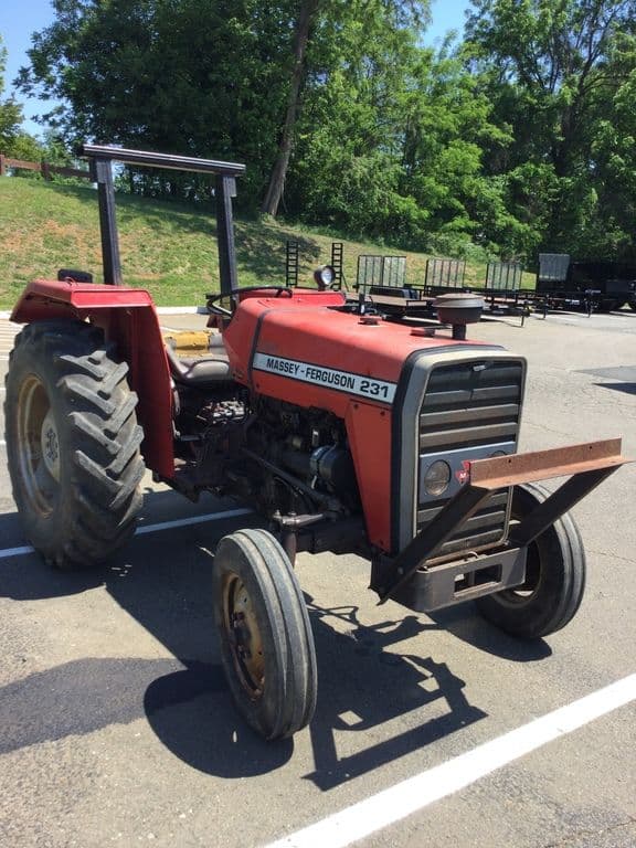 Image of Massey Ferguson 231 equipment image 4