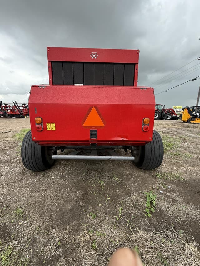 Image of Massey Ferguson Hesston 2956 equipment image 2