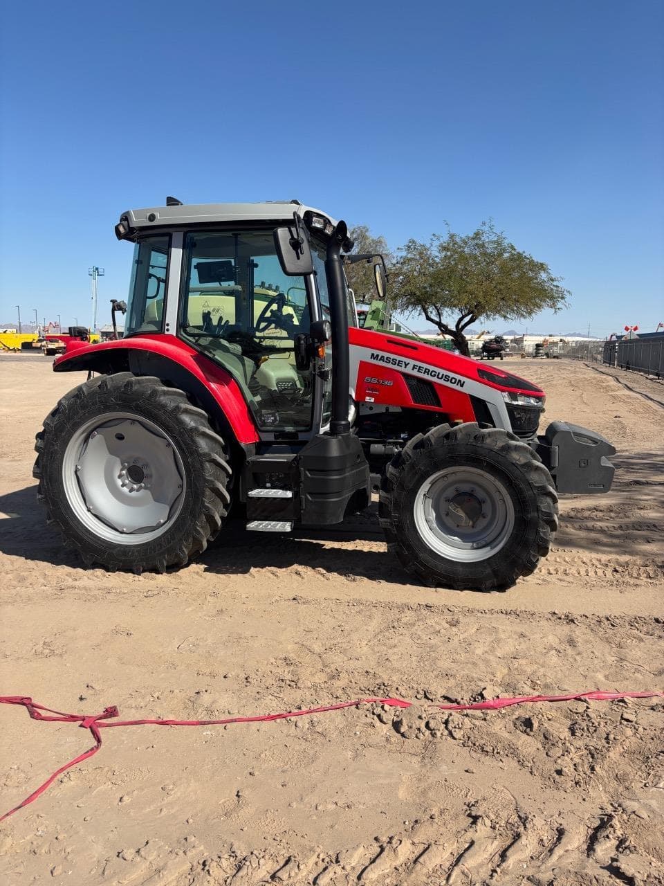 Image of Massey Ferguson 5S.135 Image 0