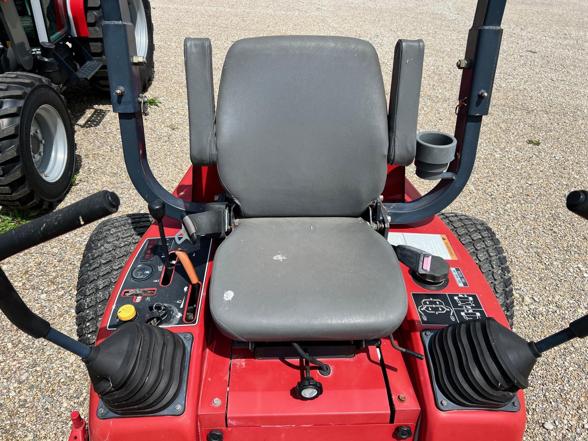 Massey Ferguson ZT29 Equipment Image0