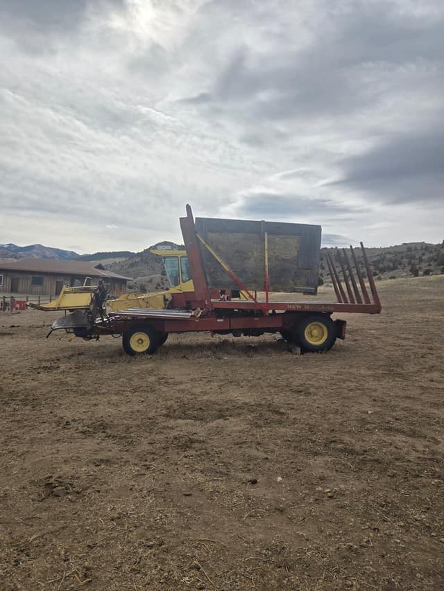 Image of New Holland 1047 equipment image 1