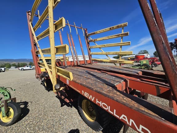 Image of New Holland 1069 equipment image 2