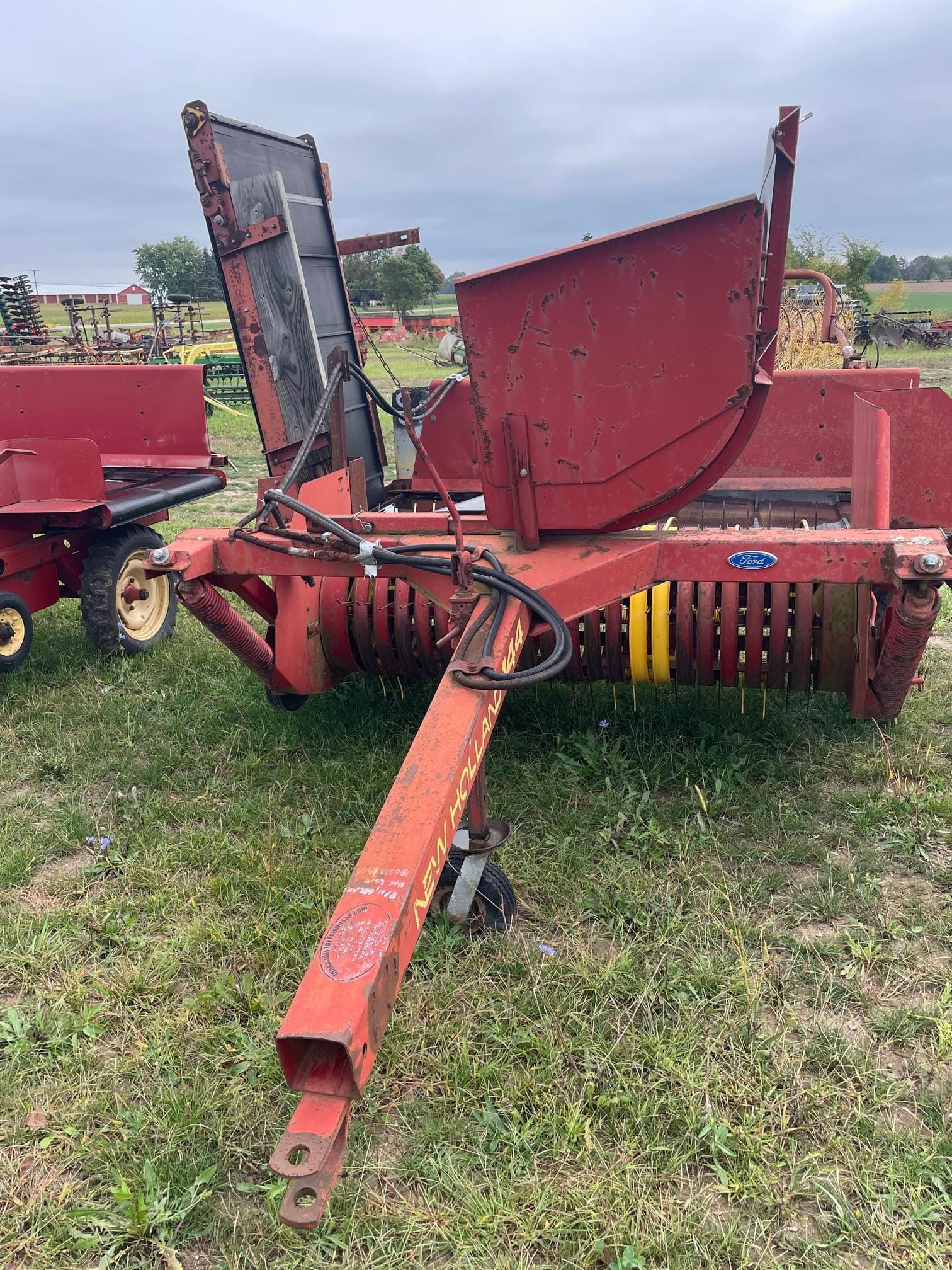 New Holland 144 Equipment Image0