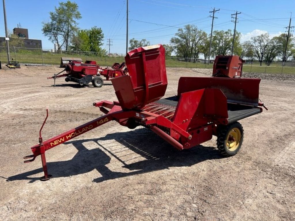 New Holland 144 Equipment Image0