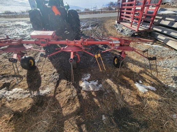 Image of New Holland 163 equipment image 1