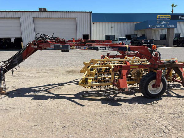 New Holland 216 Equipment Image0