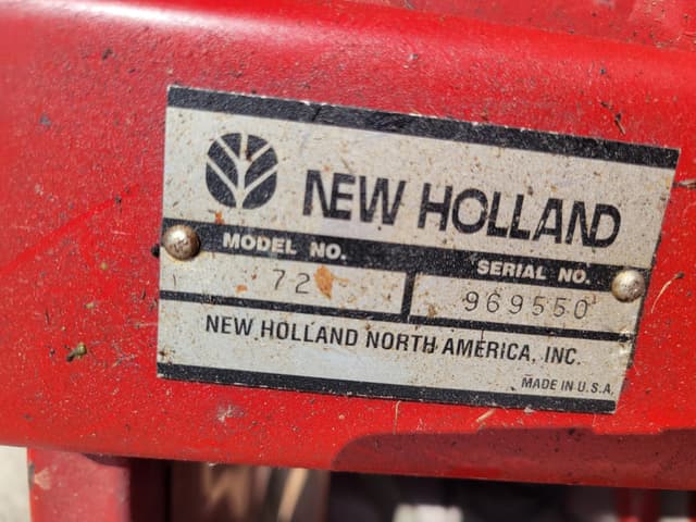 Image of New Holland 72 equipment image 4