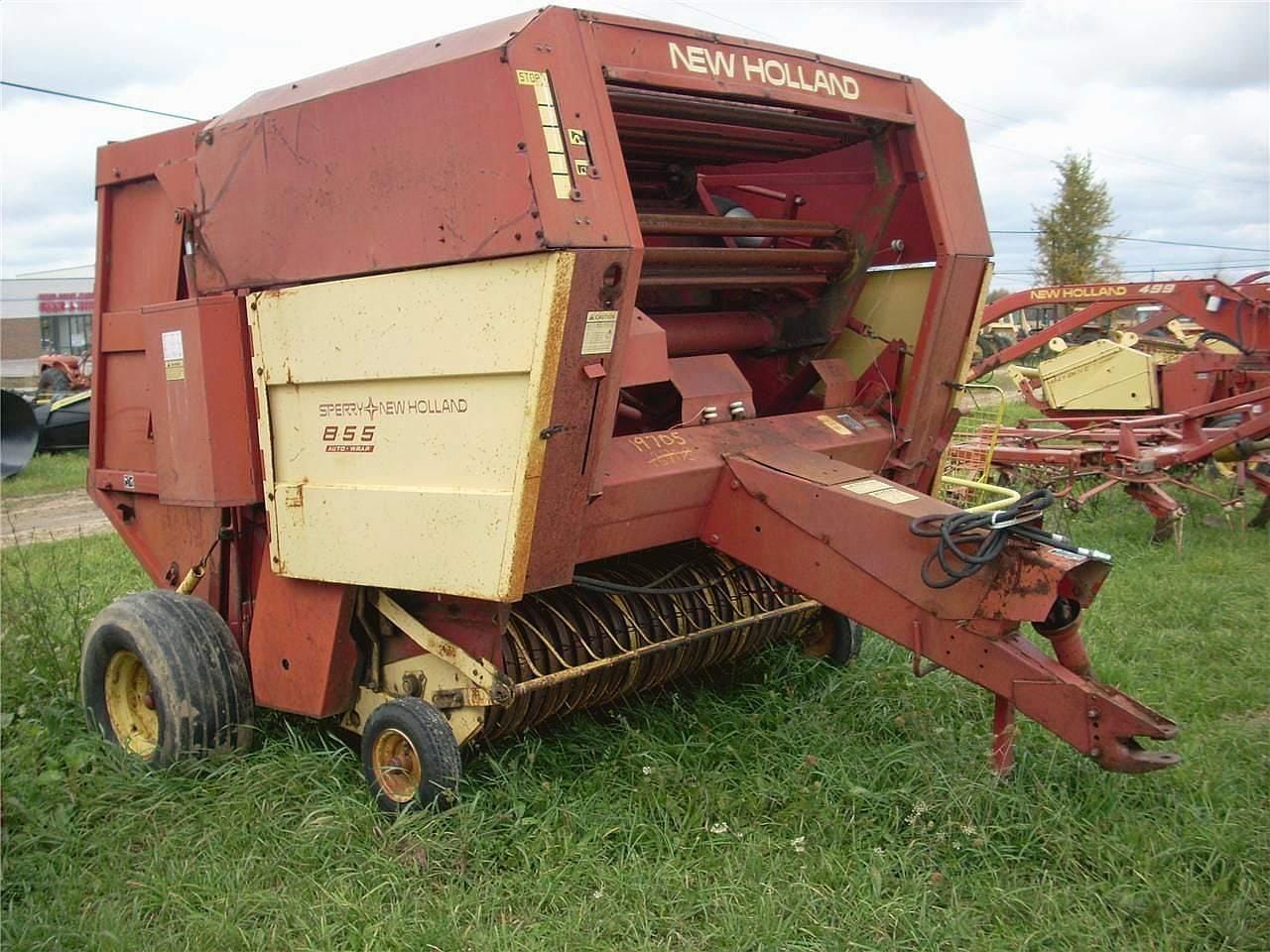 New Holland 855 Equipment Image0