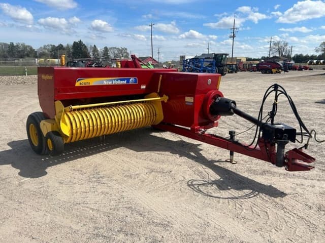 Image of New Holland BC5070 equipment image 2