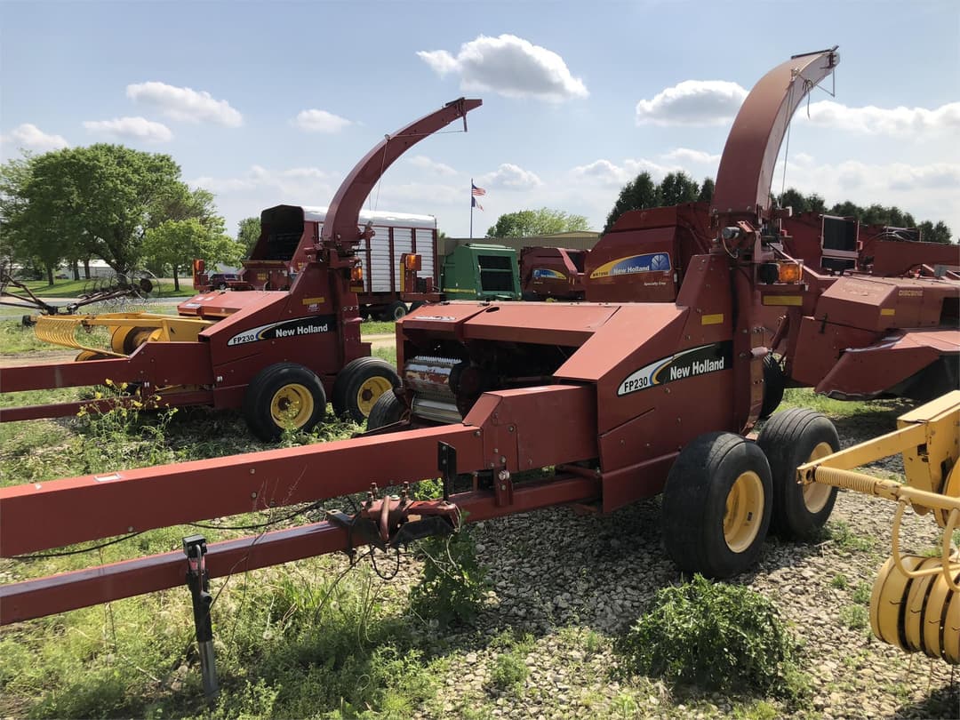 Image of New Holland FP230 Image 0