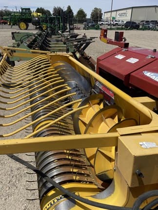 Image of New Holland FP240 equipment image 2