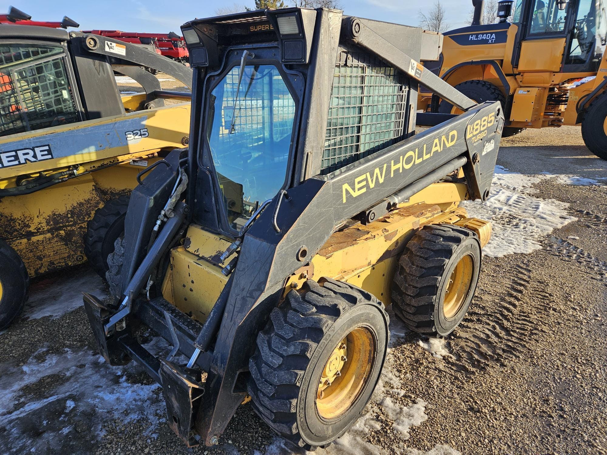 New Holland LX885 Equipment Image0