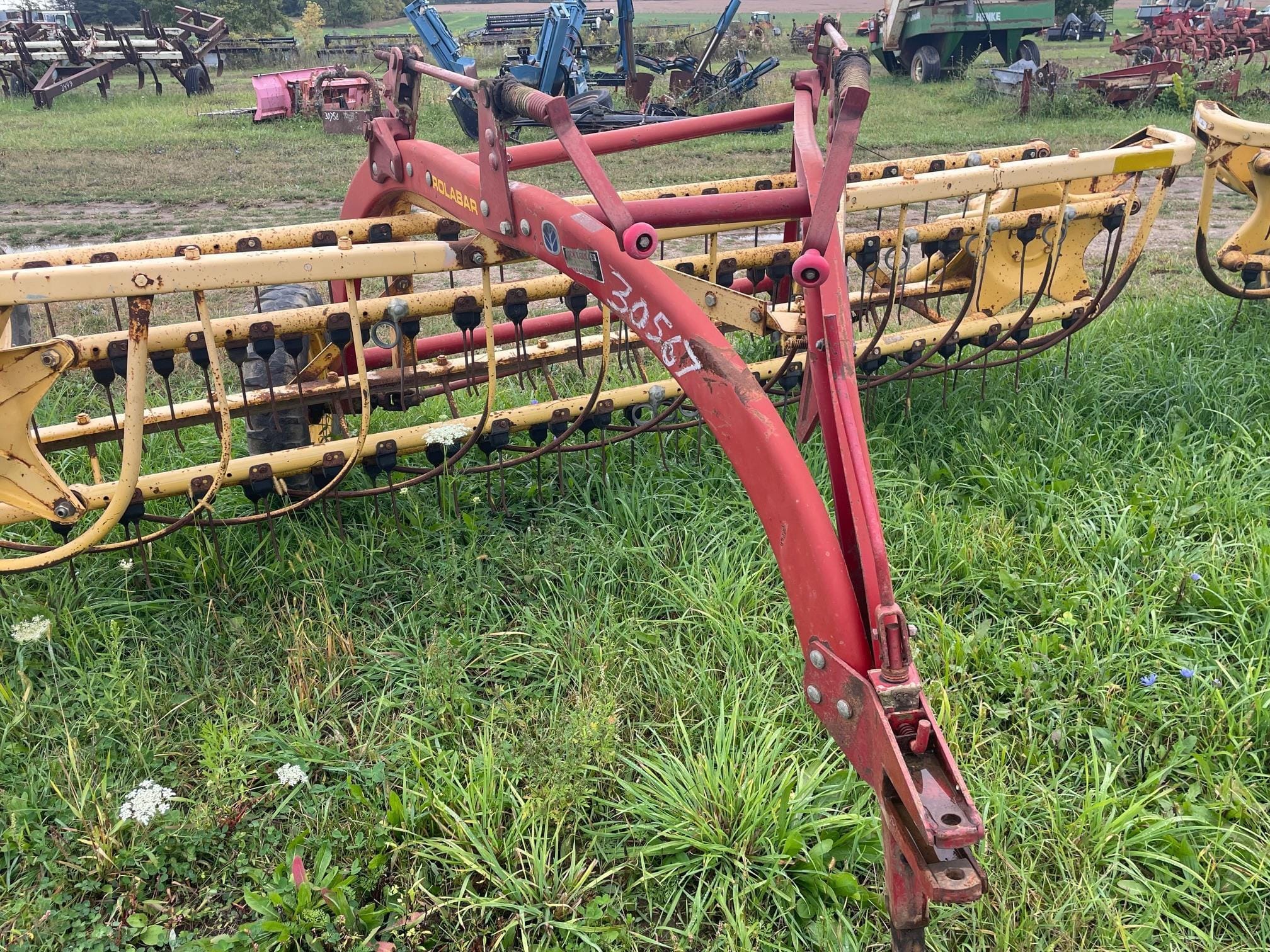 New Holland Rolabar 258 Equipment Image0